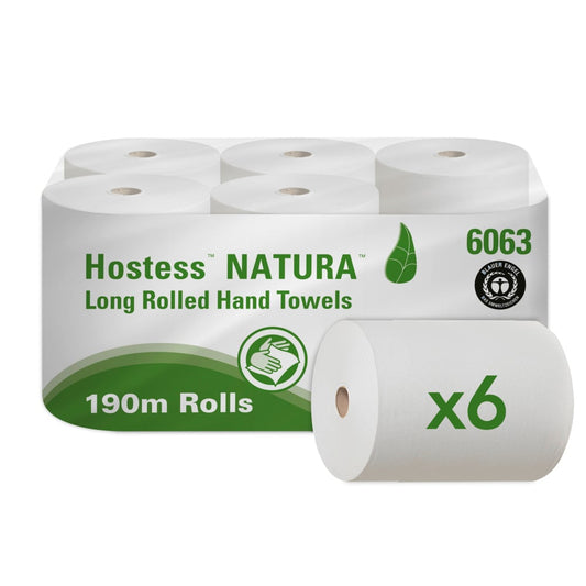 Eine Packung mit sechs grauen Hostess™ NATURA Handtüchern von Kimberly-Clark GmbH, jeweils 1-lagig, mit "190m Rolls" und Zertifizierungslogos auf der Verpackung - ideale umweltfreundliche Rollenhandtücher für den Alltag.