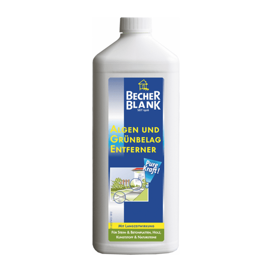 Eine weiße 1000-ml-Plastikflasche BecherBlank Algen und Grünbelag Entferner der Dr. Becher GmbH, mit einem blau-gelben deutschen Etikett, das eine Terrasse vor einem Haus zeigt.