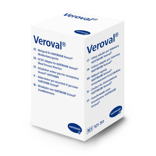 Die weiße „Veroval“-Box enthält einen Hartmann Veroval AC/DC-Adapter P1 für Blutdruckmessgeräte, eine mehrsprachige Anleitung und das Logo der Paul Hartmann AG zur Gewährleistung der Echtheit des Veroval Oberarm-Blutdruckmessgeräts.
