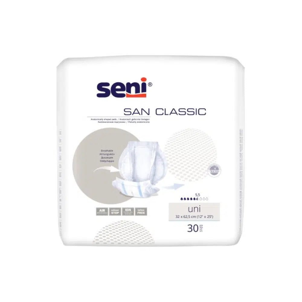 Na zdjęciu widoczne jest opakowanie produktu San Seni Wkładki na nietrzymanie moczu Classic Uni firmy TZMO Deutschland GmbH. Opakowanie jest w większości białe z niebieskimi i beżowymi akcentami oraz zawiera informację dotyczącą chłonności i rozmiaru. Aby zapewnić dodatkowy komfort użytkowania, opakowanie zawiera 30 wkładek.