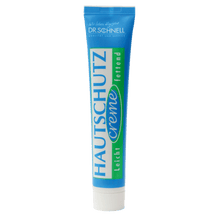 Tuba DR.SCHNELL GmbH & Co. KGaA DR.SCHNELL'S HAUTSCHUTZCREME (50 x 50 ml) w kolorach niebieskim, zielonym i białym jest opatrzona niemieckim napisem, który wskazuje, że jest to lekki krem ochronny do skóry.
