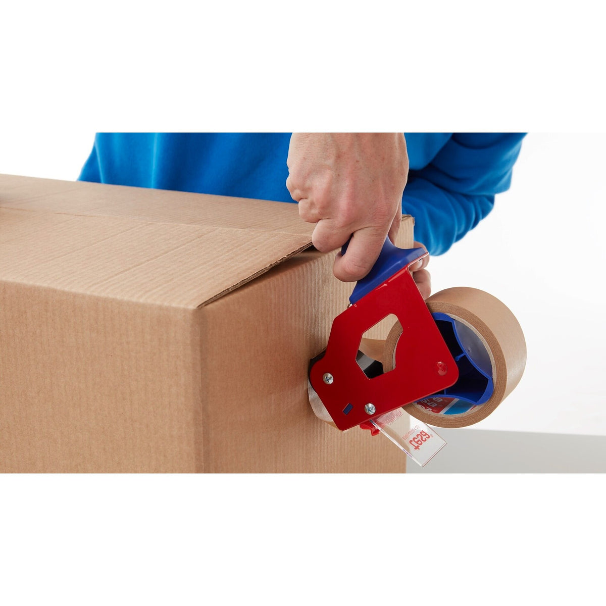 tesapack Packband Handabroller Economy – Anwendung