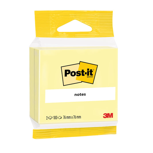 Eine Packung Post-it® Notes in gelb (76 mm x 76 mm), bestehend aus 2 Blöcken mit je 100 Blatt, von 3M Deutschland GmbH; in gelber und weißer Verpackung mit Post-it®- und 3M-Logo. 100% PEFC-zertifiziert.