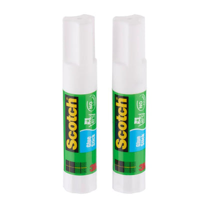 Dwa stojące pionowo kleje Scotch® Permanent (2 sztuki, 8 g) od 3M Deutschland GmbH z zielonymi etykietami i białymi zatyczkami, przedstawione na białym tle. Idealne jako klej do papieru dzięki mocnemu klejowi.