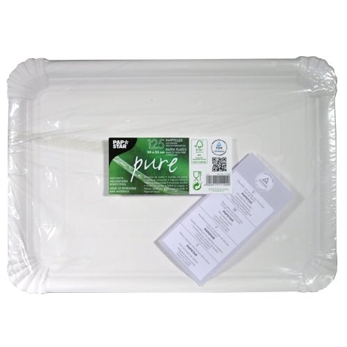 Stos 125 białych prostokątnych PAPSTAR Talerze kwadratowe 24 x 33 cm z tektury „pure” firmy PAPSTAR Produkt GmbH jest zapakowany w folię i opatrzony informacjami dotyczącymi ochrony środowiska oraz recyklingu, które wskazują na to, że jest to ekologiczna zastawa jednorazowa.