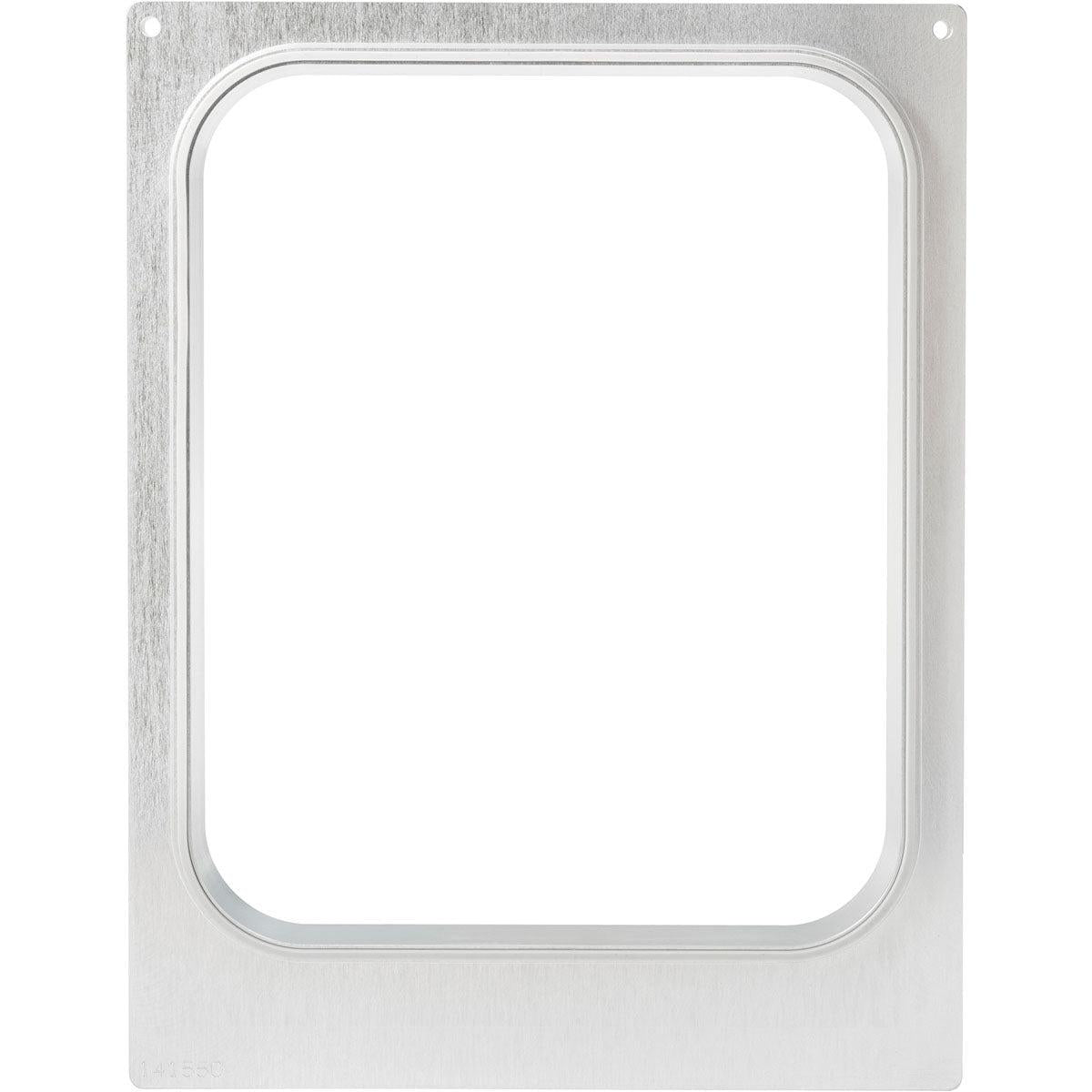 Kaseta na tacki CPET 1/2 GN (3350-5100 ml) od Duni GmbH to prostokątny, metalowy, bezpieczny dla żywności stelaż z zaokrąglonymi rogami i czterema otworami na śruby, kompatybilny z tackami CPET 1/2 GN - idealny dla przedsiębiorstw gastronomicznych.