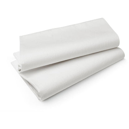 Dwa starannie złożone obrusy Evolin o wymiarach 127 x 180 cm firmy Duni GmbH w eleganckim lnianym wyglądzie są ułożone jeden na drugim na prostym białym tle.