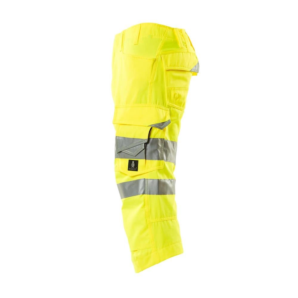 Spodnie o długości 3/4 z kieszeniami na kolanach. Spodnie o długości 3/4