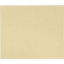 Das Duni GmbH Gras-Einwickelpapier Bloom Large (462x390 mm) ist ein unifarbenes, hellbeiges Graspapier mit einer leicht rauen Struktur - ideal für umweltfreundliche Verpackungen; erhältlich in Packungen zu 1000 Blatt.