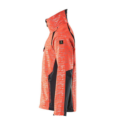 Kurtka typu softshell z efektami odblaskowymi. Kurtka typu softshell