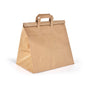 Duża torba BioPak Foldbag z brązowego papieru FSC 320x210x340 od Duni GmbH stoi pionowo na białym tle, z dwoma płaskimi uchwytami i złożonym wieczkiem w kształcie namiotu - idealne, ekologiczne torby papierowe. Opakowanie zawiera 250 sztuk.