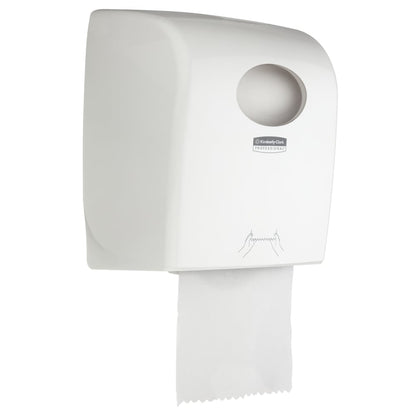 Dozownik ręczników w rolce Aquarius™ - Biały od Kimberly-Clark GmbH to higieniczny dozownik ścienny do miejsc publicznych z widocznym ręcznikiem papierowym, okrągłym otworem do uzupełniania na górze i instrukcjami obsługi w formie rysunków ręcznych.