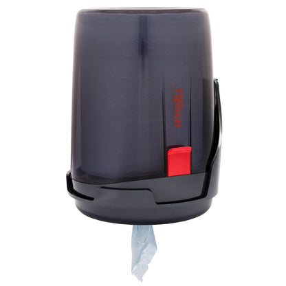 Dozownik WypAll® Reach™ Centrefeed firmy Kimberly-Clark GmbH to czarne urządzenie ścienne z przezroczystym frontem i czerwonym dźwignią, które wydaje niebieskie ręczniki od dołu - idealne do użytku profesjonalnego.