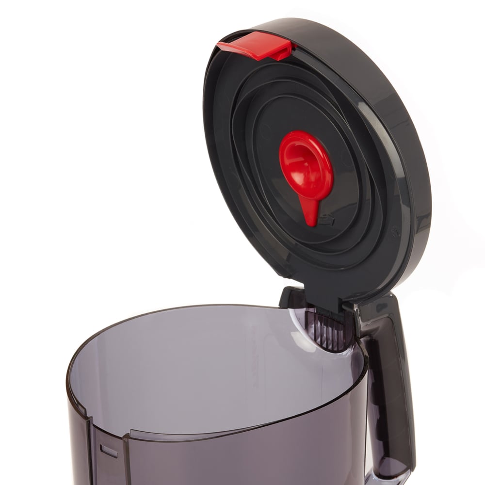 Zbliżenie na dozownik WypAll® Reach™ Centrefeed (czarny) firmy Kimberly-Clark GmbH pokazuje przezroczysty pojemnik, czarną pokrywę, czerwony zamek i okrągły uchwyt - doskonały do użytku profesjonalnego. 1 dozownik/karton.