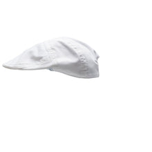 Kaszkiety typu flat cap w kolorze białym