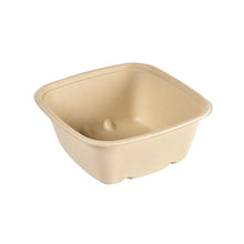 Prosta, kwadratowa Cube Bowl 1200 ml (181x181x73 mm), niepowlekana brązowa bagassa od Duni GmbH, z lekko zaokrąglonymi krawędziami i teksturowaną powierzchnią, sfotografowana na białym tle. Przyjazna dla środowiska - idealna do zrównoważonego przechowywania żywności. Opakowanie: 40 sztuk.