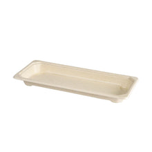 Das Sushi Tray Slim der Duni GmbH ist ein rechteckiges, flaches Tablett aus brauner, PLA-beschichteter Bagasse (221x92x22mm) mit leicht erhabenen Rändern und glatter Oberfläche; erhältlich in 100er-Packungen, abgebildet auf weißem Hintergrund.