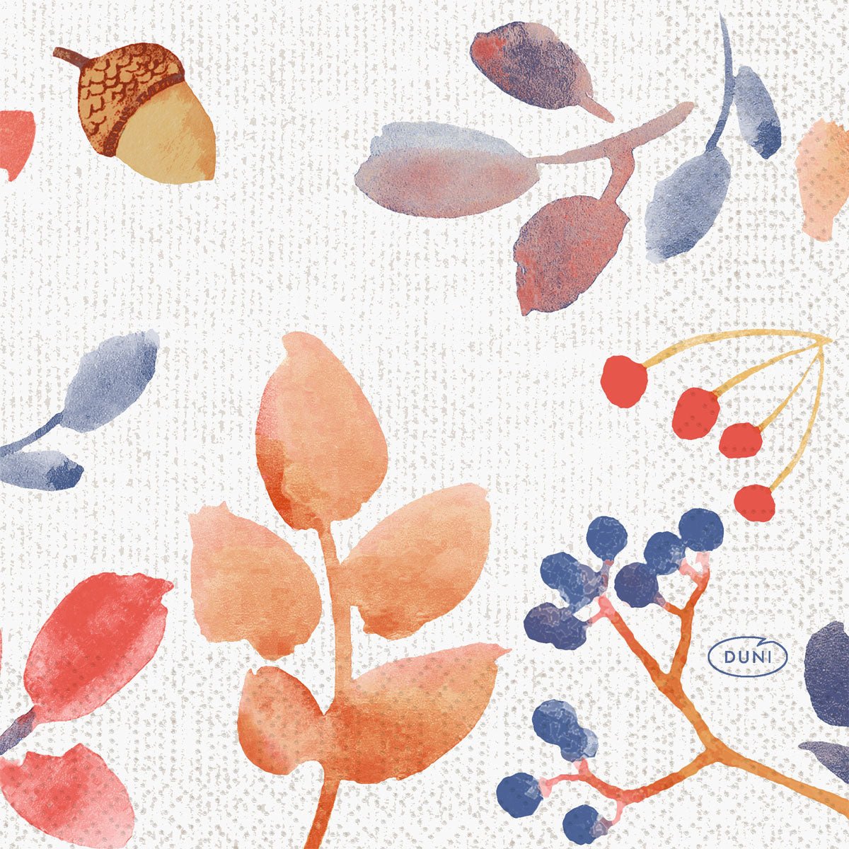 Strukturalne białe tło z akwarelowymi żołędziami, jagodami i liśćmi tworzy uroczy jesienny wygląd dla serwetek Duni GmbH 24x24 3-warstwowe 1/4 Autumn Gradient (50 sztuk). Logo "DUNI" jest przedstawione na małym niebieskim owalu.