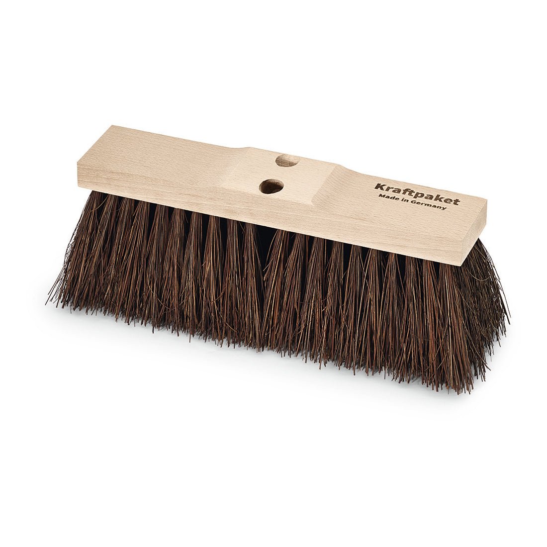 Nölle Profi Brush miotła uliczna Piassava 40 cm charakteryzuje się gęstym, grubym brązowym włosiem (125 mm długości cięcia) oraz jasną drewnianą oprawą z dwoma otworami na kij, nadrukiem "Kraftpaket" i mistrzowską jakością od Nölle Profi Brush technika szczotek i pędzli e.K.