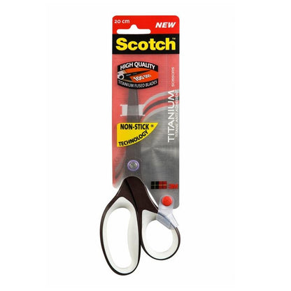 Para nożyczek Scotch™ Titan o długości 20 cm od 3M Deutschland GmbH, z ostrzami pokrytymi powłoką tytanową i antyadhezyjną oraz czarno-białymi uchwytami. Dostarczane w szarym oryginalnym opakowaniu z czerwonymi, czarnymi i żółtymi akcentami.
