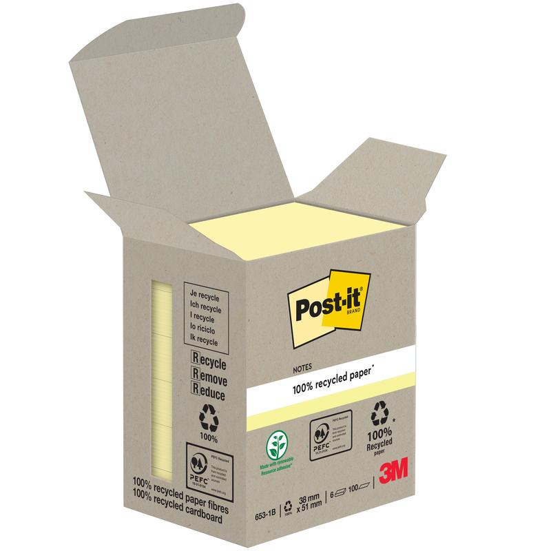 Otwarta pudełko karteczek samoprzylepnych Post-it® Recycling Notes, 38 mm x 51 mm, 100 arkuszy na blok, wykonane z papieru certyfikowanego 100% PEFC przez 3M Deutschland GmbH, pokazuje żółte karteczki z logo recyklingu i logo 3M na opakowaniu.