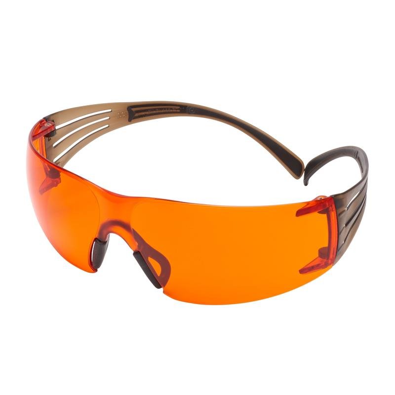 Okulary ochronne 3M™ SecureFit™ 400, czarno-brązowe zauszniki, powłoka zapobiegająca parowaniu i zarysowaniu Scotchgard™ (K&N), soczewki pomarańczowe, SF406SGAF-BLA-EU | Opakowanie (1 szt.)