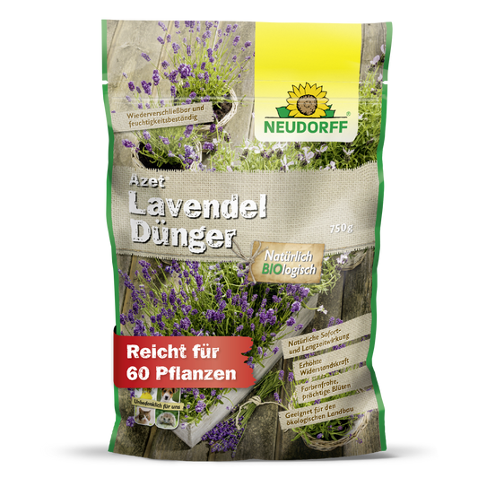 Ein 750g Beutel Neudorff Shop Azet LavendelDünger, mit Lavendel und blau-lila Blüten auf der Verpackung. Dieser organische Dünger nährt bis zu 60 Pflanzen und fördert ein robustes, trockenheitstolerantes Halbstrauchwachstum.