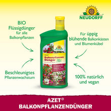 Zielono-żółta butelka płynnego nawozu Azet BalkonpflanzenDünger od Neudorff Shop podkreśla szybki wzrost, bujne kwitnienie latem, przydatność do wszystkich skrzynek balkonowych oraz 100% naturalną, wegańską recepturę.