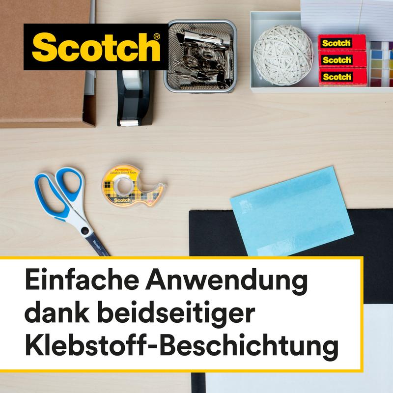 Biurko z artykułami biurowymi jak nożyczki, dyspenser taśmy, taśma Scotch, gumki recepturki, spinacze i taśma dwustronna Scotch® (1 rolka, 19 mm x 33 m) od 3M Deutschland GmbH.