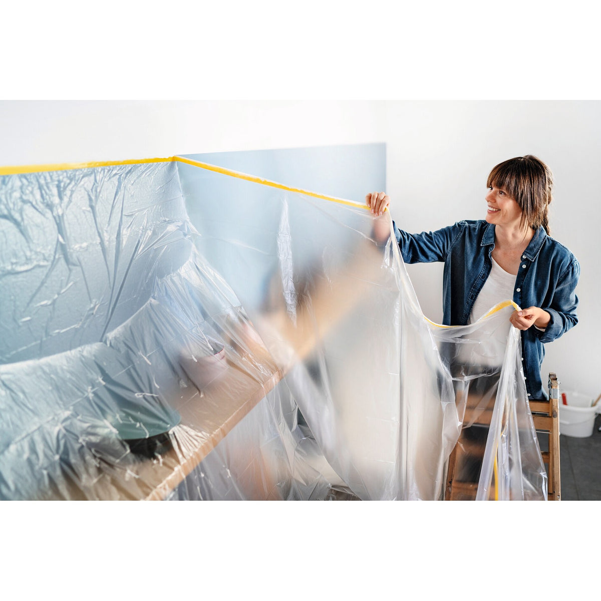 tesa Easy Cover Perfect+, orange, Nachfüllung – Anwendung