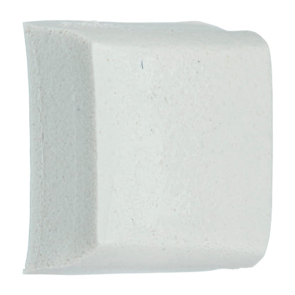 Eine Nahaufnahme eines rechteckigen, weißen Radiergummis mit glatten Oberflächen und abgerundeten Kanten - ähnlich dem sauberen Look der Scotch-FIX™ Ablösbare Klebepads 301008C36-P (11 mm x 15 mm, 36 Stück/Packung) von 3M Deutschland GmbH.