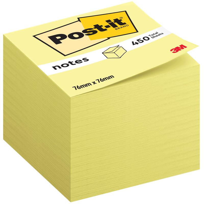 Stos żółtych karteczek samoprzylepnych Post-it®, 76 x 76 mm, 450 arkuszy na blok, z logo 3M w prawym dolnym rogu etykiety. Zawiera jeden blok na opakowanie i składa się w 100% z papieru certyfikowanego przez PEFC.