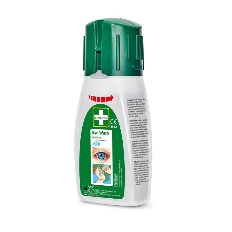 Kompaktes 235ml Cederroth Augenspülung Taschenmodell von Orkla Wound Care AB, mit grüner Kappe und mehrsprachigem Etikett - ideal für die schnelle, effektive Pflege von Augenverletzungen. Packung enthält 235 Flaschen.