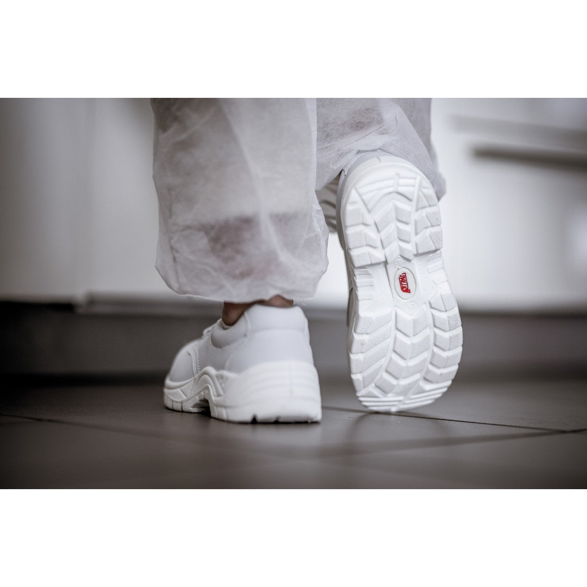 Obuwie ochronne NITRAS CLEAN STEP S2, białe