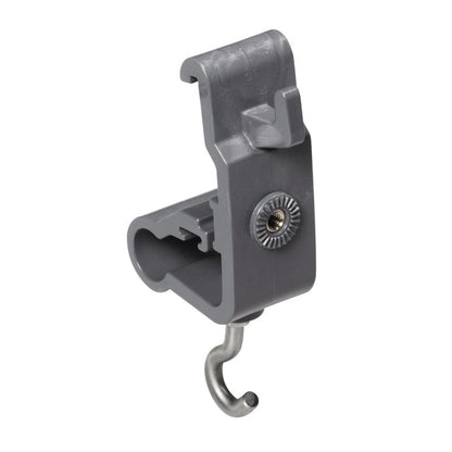 Uchwyt akcesoriów TASKI firmy Diversey Deutschland GmbH & Co. OHG to szary hak wykonany z tworzywa sztucznego i metalu z otworem montażowym i centralną śrubą metalową, zaprojektowany do podłączania lub wieszania przedmiotów w celu organizacji przyborów czyszczących.