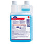 1-litrowa butelka środka czyszczącego do systemów mlecznych Suma Café MilkClean F C3.3 firmy Diversey Deutschland GmbH & Co. OHG zawiera niebieski płyn, ma białą nakrętkę oraz czerwono-biało-niebieską etykietę z informacjami szczegółowymi, instrukcjami i wskazówkami dotyczącymi bezpieczeństwa.