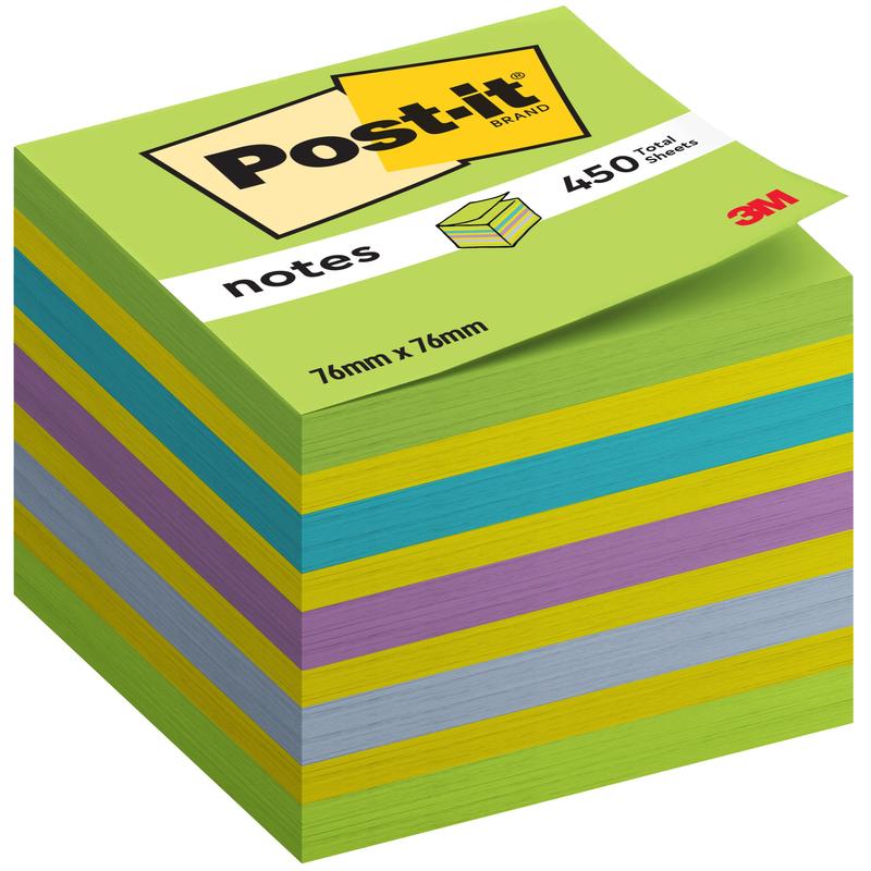 Stos karteczek samoprzylepnych Post-it® Notes, 76 mm x 76 mm, 450 arkuszy/blok, 100% PEFC firmy 3M Deutschland GmbH w kolorach zielonym, niebieskim, fioletowym i żółtym z etykietą z informacjami o produkcie i logo marki.