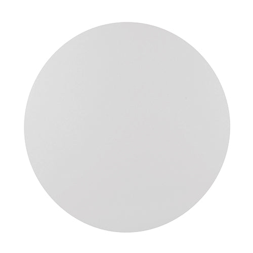 Czysty, ciągły biały okrąg z gładką krawędzią, wyśrodkowany na białym tle – nawiązanie do klasycznych PAPSTAR 100 podkładek pod tort z tektury okrągłej w bieli z gładką krawędzią firmy PAPSTAR GmbH.