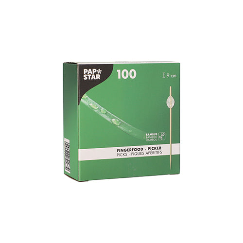 Zielone pudełko PAPSTAR GmbH z napisem "PAPSTAR 100 Fingerfood - Picker" zawiera 100 bambusowych wykałaczek o długości 9 cm każda. Opakowanie przedstawia obrazek wykałaczki i informacje o produkcie w kilku językach.