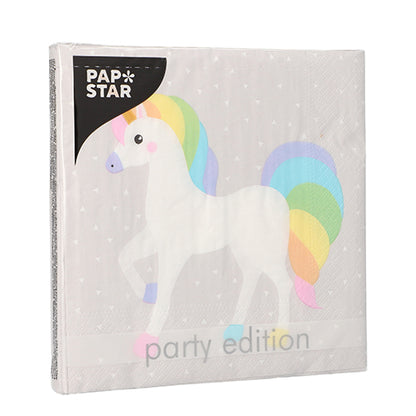 Eine Packung PAPSTAR GmbH 20 Servietten, 33 cm x 33 cm, 3-lagig, mit einem Cartoon-Einhorn und Regenbogenmähne auf hellgrau. Auf der Verpackung steht "PAPSTAR" und "party edition".
