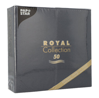 Eine dunkelgraue Verpackung der PAPSTAR GmbH mit der Aufschrift „ROYAL Collection 50“ und gold-weißem Text enthält 50 Servietten (1/8-Falz, 40x40 cm) für eine elegante Tischdekoration, eingeschweißt in Klarsichtfolie.