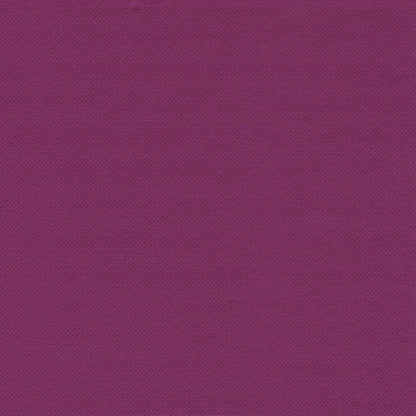 Zbliżenie na teksturowaną, materiałową powierzchnię 100 serwetek PAPSTAR „ROYAL Collection“ 1/4-złożenie, 40 cm x 40 cm od PAPSTAR GmbH, w głębokim kolorze magenta – idealne dla luksusowych serwetek.