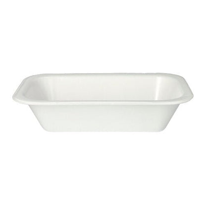 Starpak 100 miski uszczelniające, XPS biały laminowany od Starpak to proste, prostokątne białe miski z tworzywa sztucznego z zaokrąglonymi rogami i pochylonymi bokami, idealne do sektora gastronomicznego, wykonane z ekspandowanego polistyrenu. Przedstawione na białym tle.