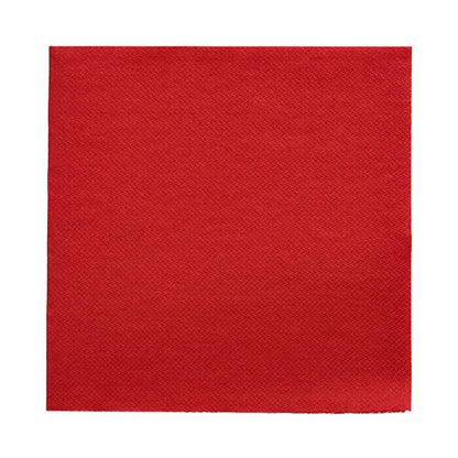 Eine rote, quadratische PAPSTAR 50 Servietten „DAILY Collection“ Serviette (32 x 32 cm, 1/4-Falz) der PAPSTAR GmbH mit leicht strukturierter Oberfläche, abgebildet auf weißem Hintergrund.