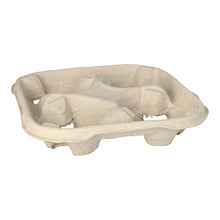 Taca do przenoszenia "To Go" PAPSTAR GmbH z naturalnego kartonu (4,7x22,4 cm) na kubki, z czterema wgłębieniami, przedstawiona lekko ukośnie na białym tle (110 sztuk na opakowanie).