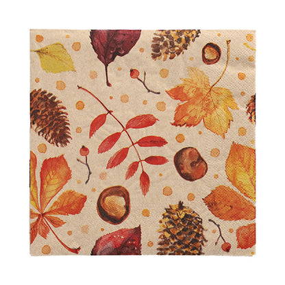 Die PAPSTAR GmbH 20 Servietten sind 33x33 cm groß, 3-lagig und viertelförmig gefaltet mit einem herbstlichen Motiv aus Tannenzapfen, Eicheln, Kastanien, roten Beeren und orange-gelben Blättern auf beigem Hintergrund mit gelben Punkten.