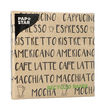 Eine naturfarbene Packung PAPSTAR GmbH 20 Servietten (33cm x 33cm, 3-lagig, 1/4-Falz) ist mit Namen von Kaffeegetränken, "RECYCLED PAPER" in grün, kleinen Kaffeetassenabbildungen und aus Naturpapier hergestellt.
