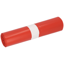 Rolka czerwonych worków na śmieci DEISS 91044 (typ 70, 300+250x600 mm, opakowanie 25 sztuk) od EMIL DEISS KG (GmbH + Co.), zabezpieczona prostą białą papierową opaską, przedstawiona na białym tle.