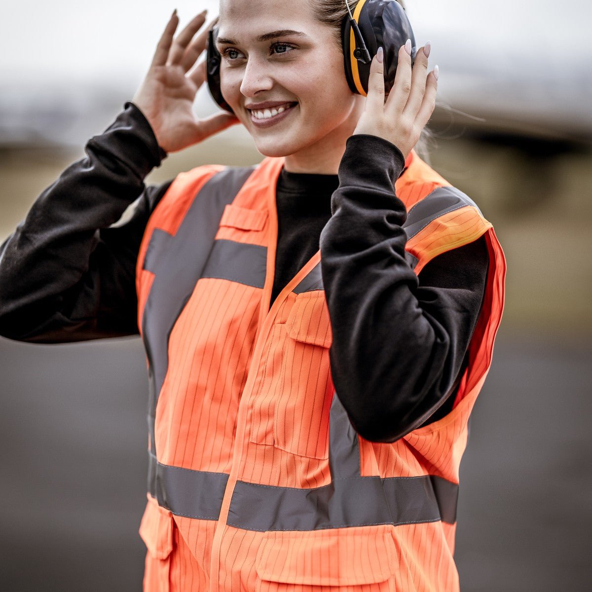NITRAS MUTE DEFENDER PRO, nauszniki, czarno-żółte, tworzywo sztuczne EN 352-1 | Opakowanie (1 szt.)