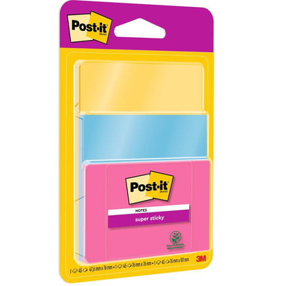 Opakowanie 3M Post-it® Super Sticky Notes, 3 bloki w różnych kolorach i rozmiarach, po 45 arkuszy, certyfikowane przez PEFC (SGSCH-PEFC-COC-110078), od 3M Deutschland GmbH.